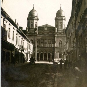 A pozsonyi zsinagóga utcája (Forrás: MZS)
